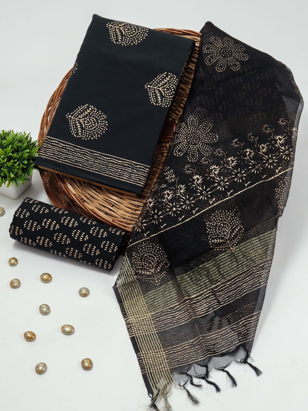 Elegant Hand Block Printed Cotton Suit With Organza Dupatta
