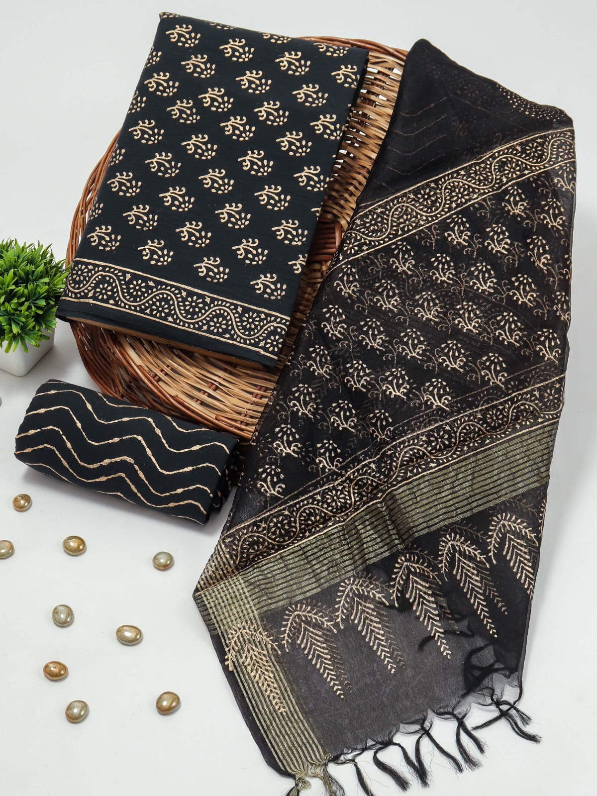 Elegant Hand Block Printed Cotton Suit With Organza Dupatta
